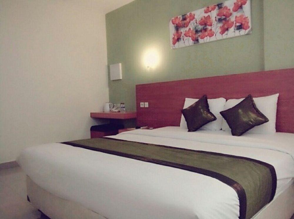 Reddoorz @ Raya Kuta Hotel Kuta  Exterior photo