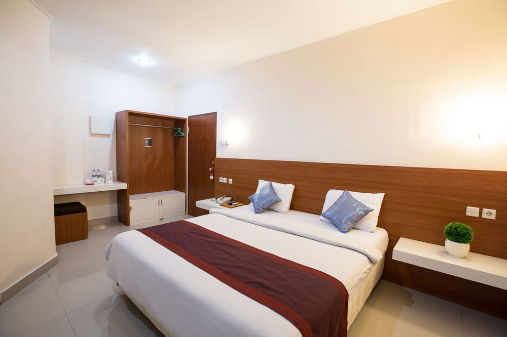 Reddoorz @ Raya Kuta Hotel Kuta  Exterior photo