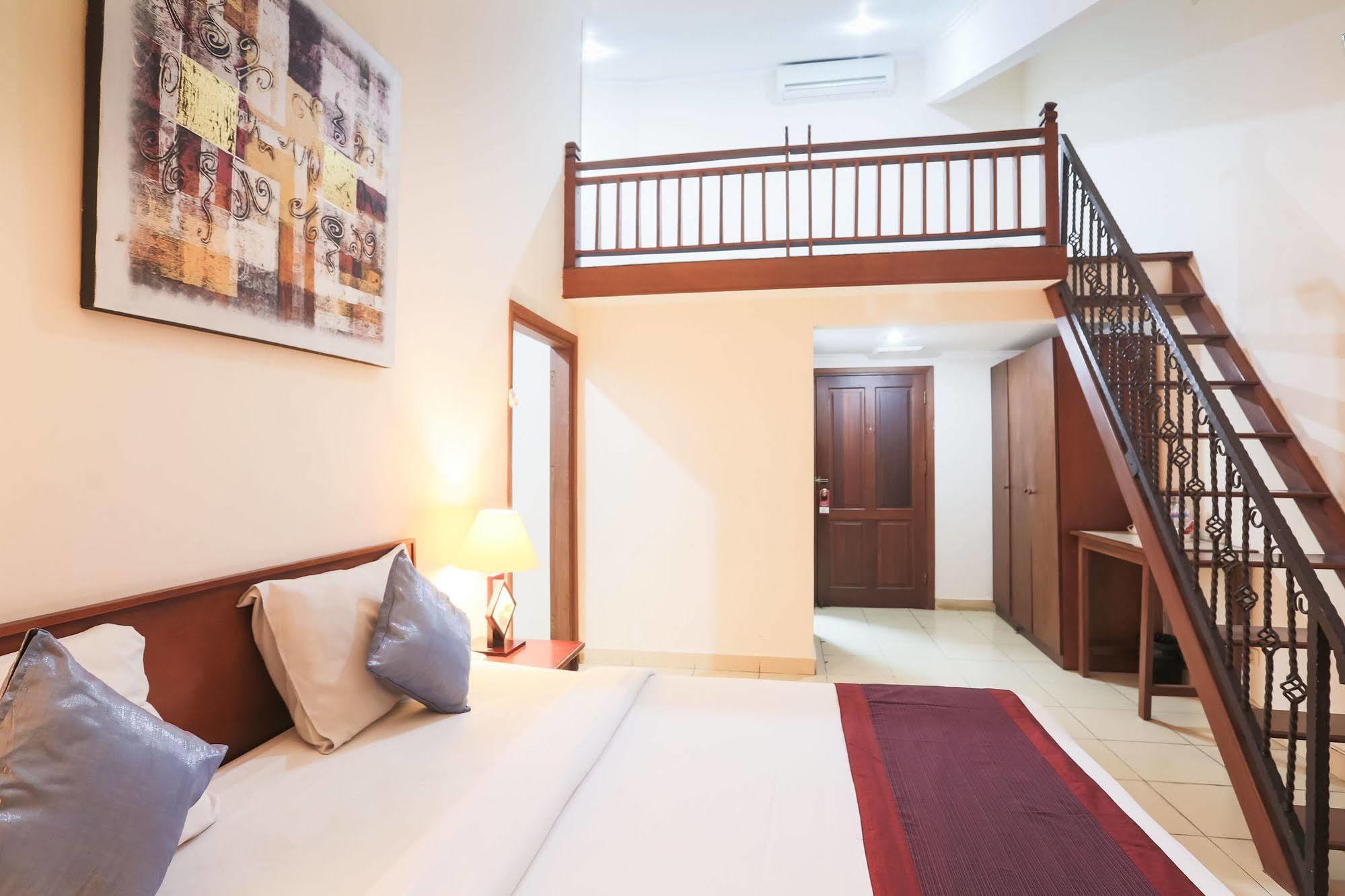 Reddoorz @ Raya Kuta Hotel Kuta  Exterior photo