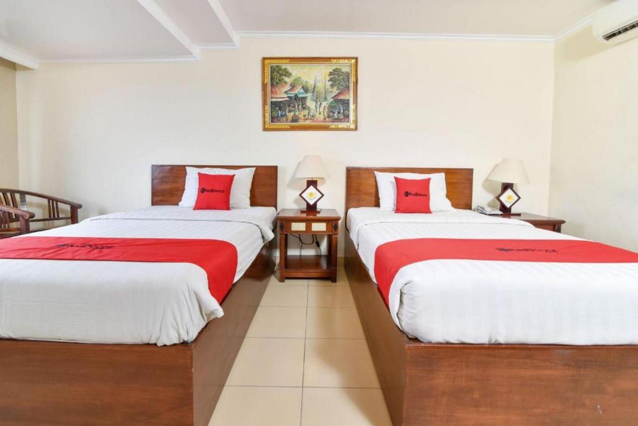 Reddoorz @ Raya Kuta Hotel Kuta  Exterior photo
