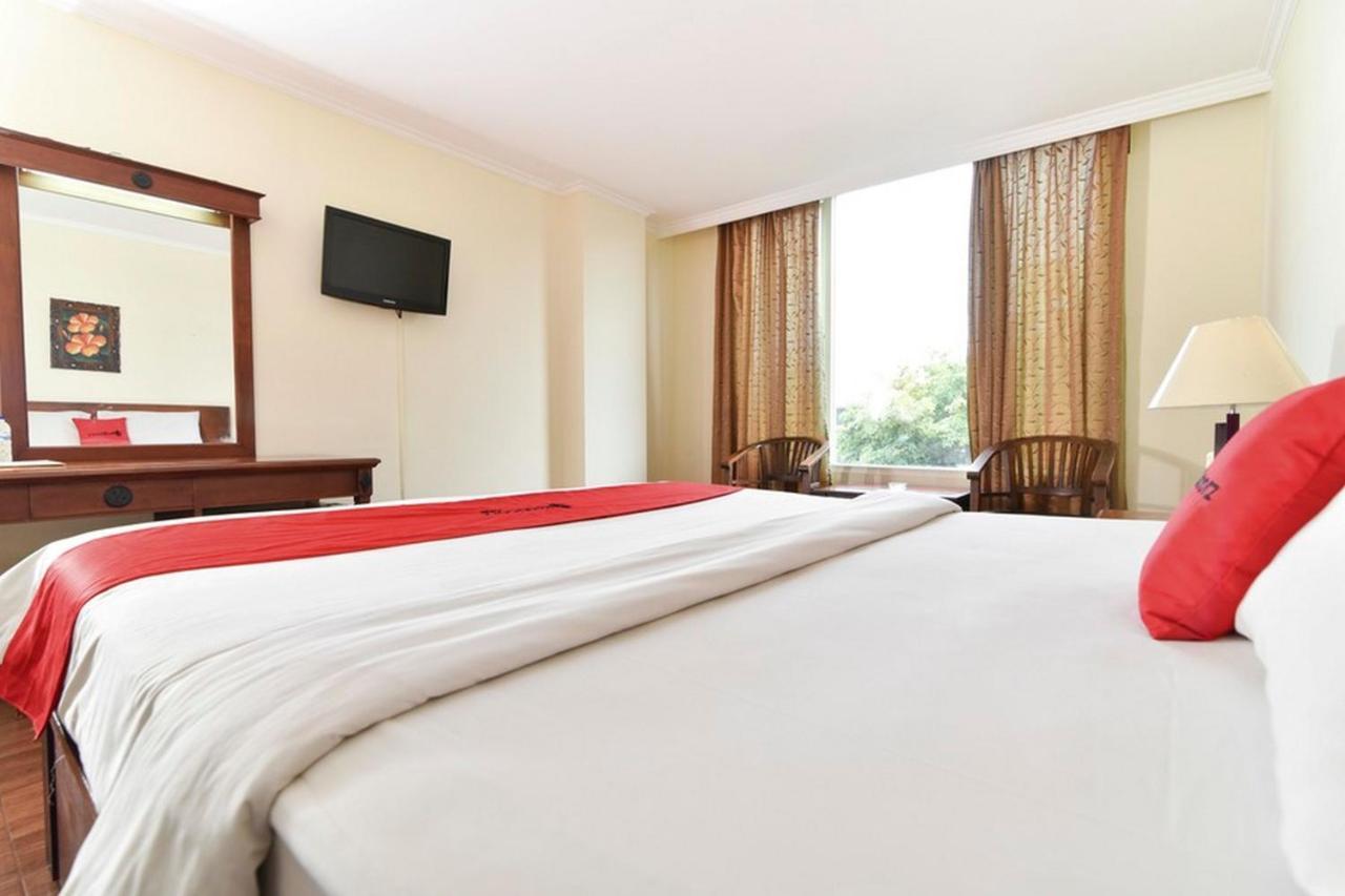 Reddoorz @ Raya Kuta Hotel Kuta  Exterior photo